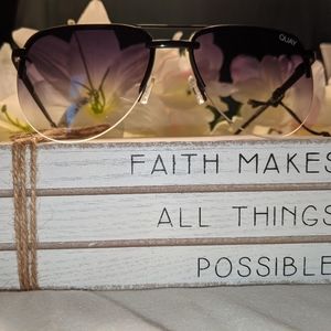 QUAY The Playa Mini 126 Black Fade